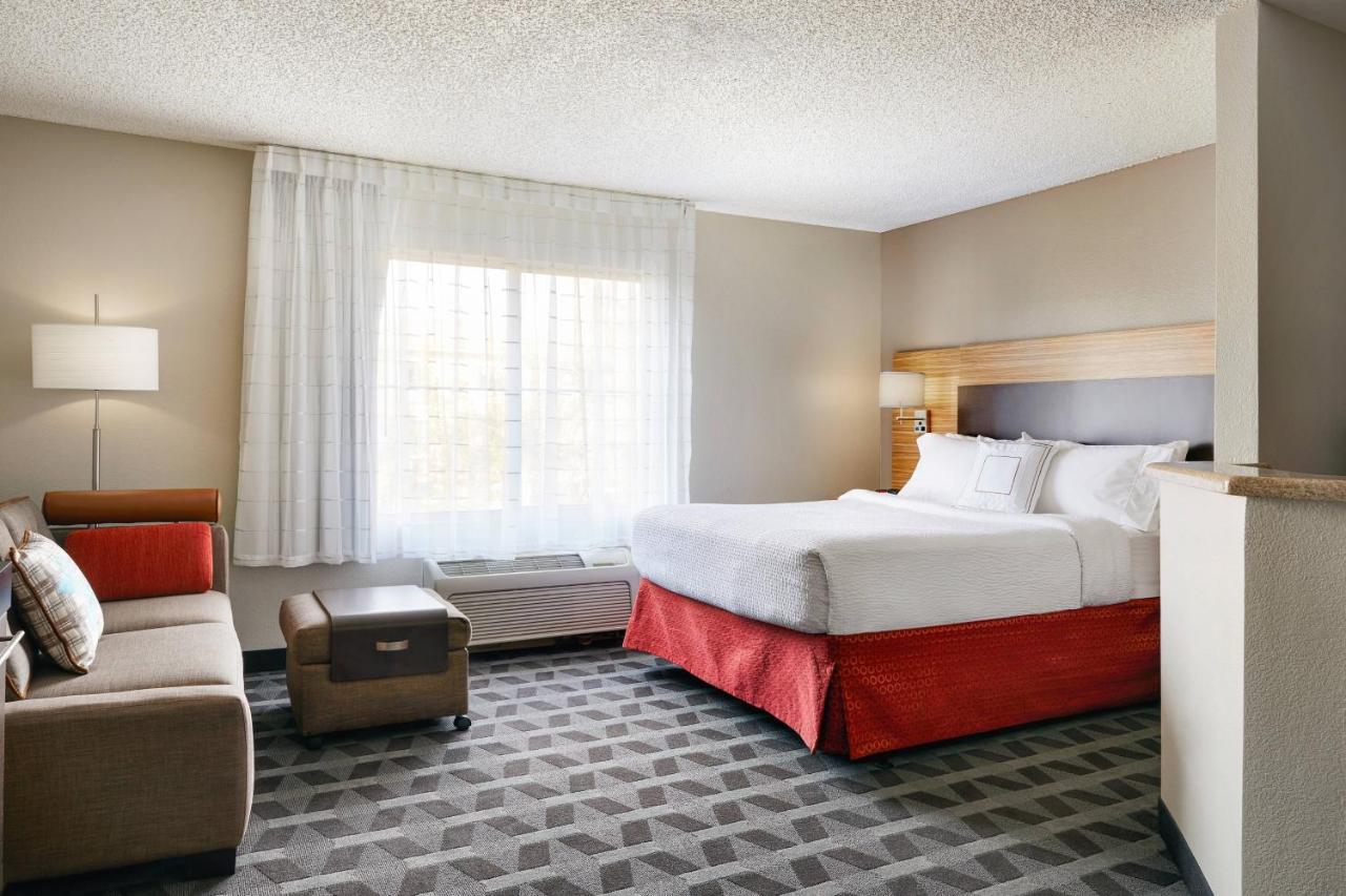 Hotel Towneplace At Arizona Mills Mall 3*
